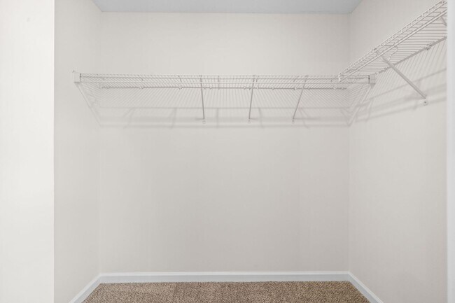 Building Photo - 2 Bedroom Condo For Rent Near Riverside Drive!