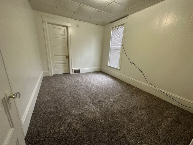 Building Photo - 937 S Jackson St