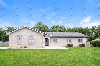 Building Photo - 7717 Long Branch Dr