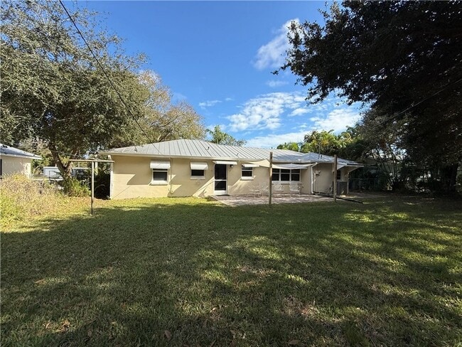 Building Photo - 2063 34th Ave