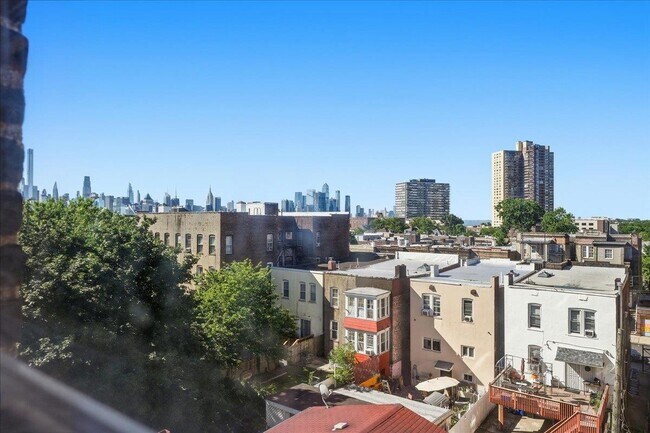 Building Photo - 61 65th St