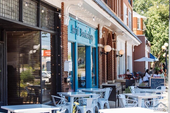 Building Photo - 285 Hampton Ct