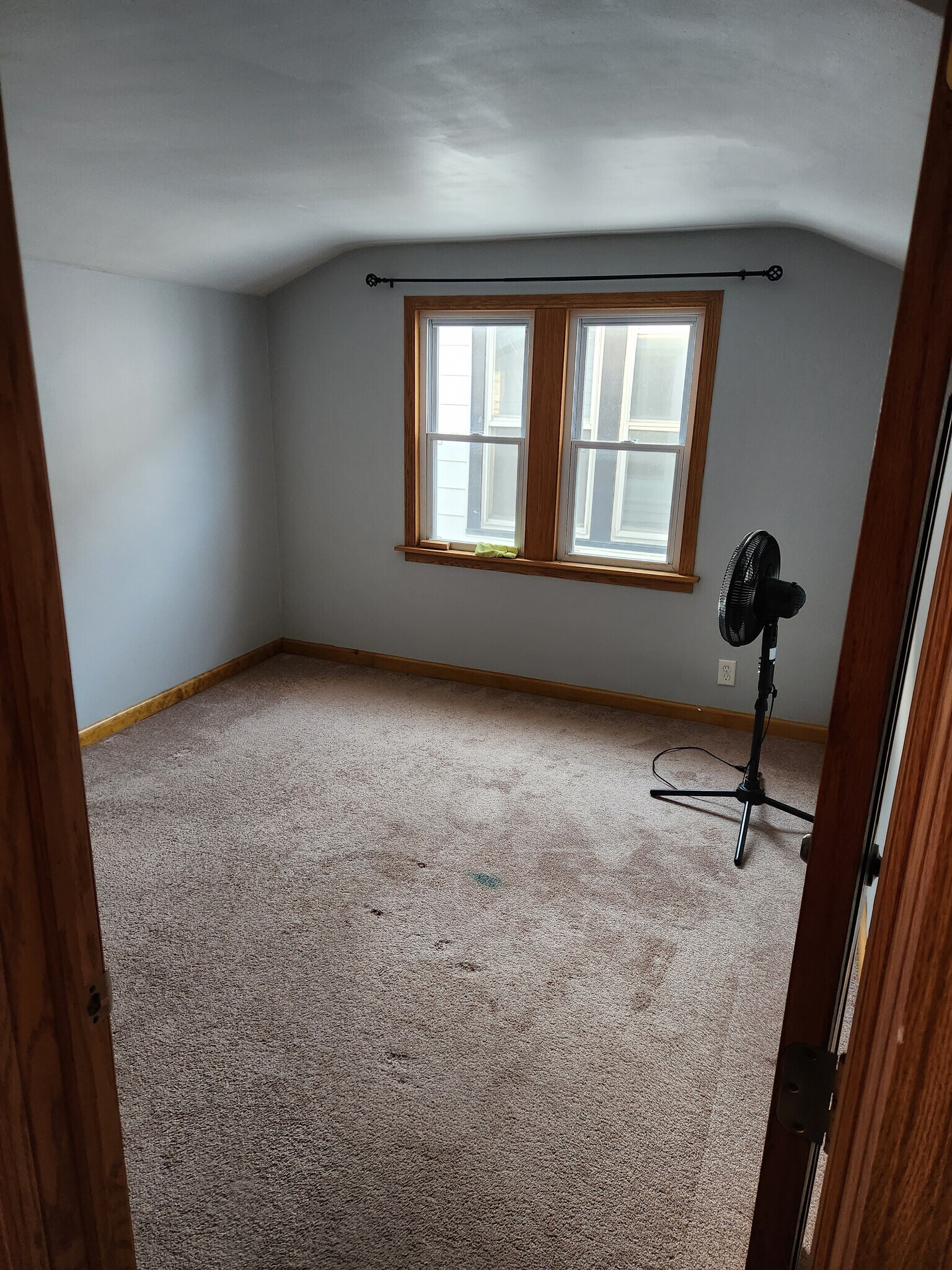 Small Bedroom - 5354 N Linder Ave