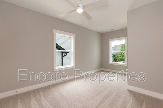 Building Photo - 1406 Gearwood Ave