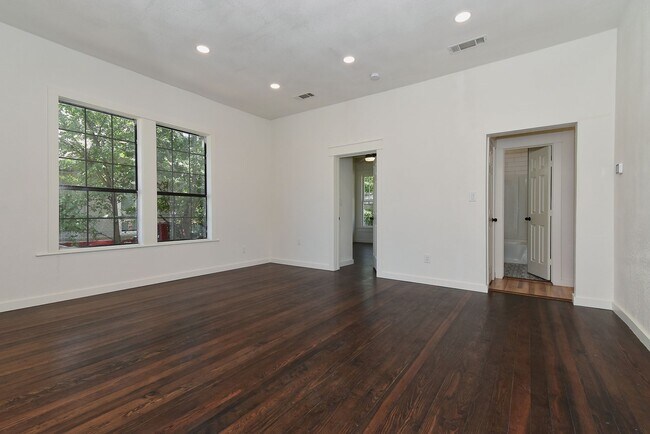Building Photo - 2615 Polk- House