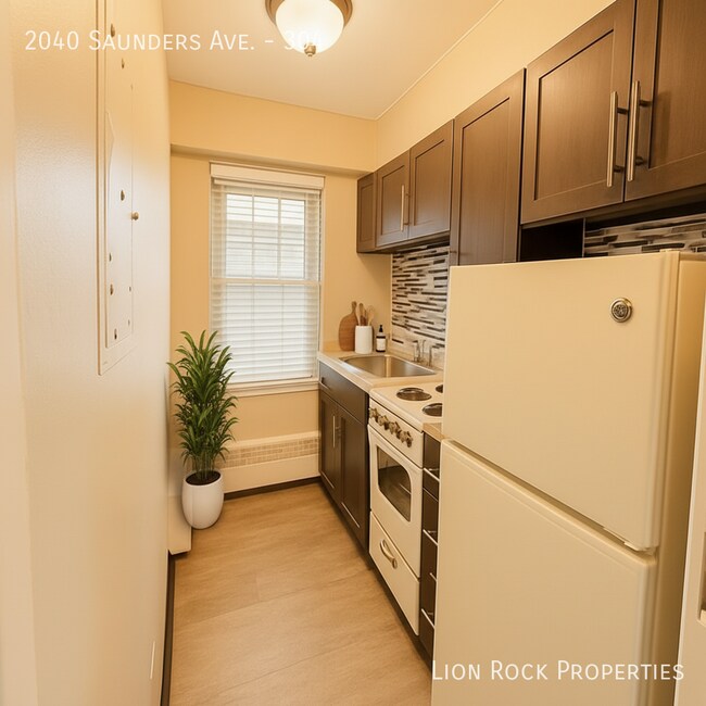 Building Photo - 2040 W Saunders Ave