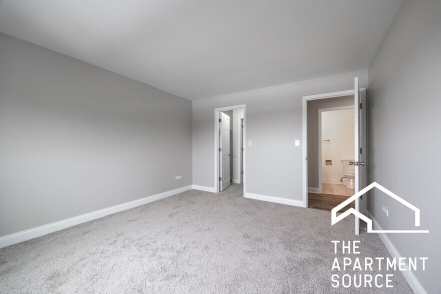 Building Photo - 112 N Kenilworth Ave