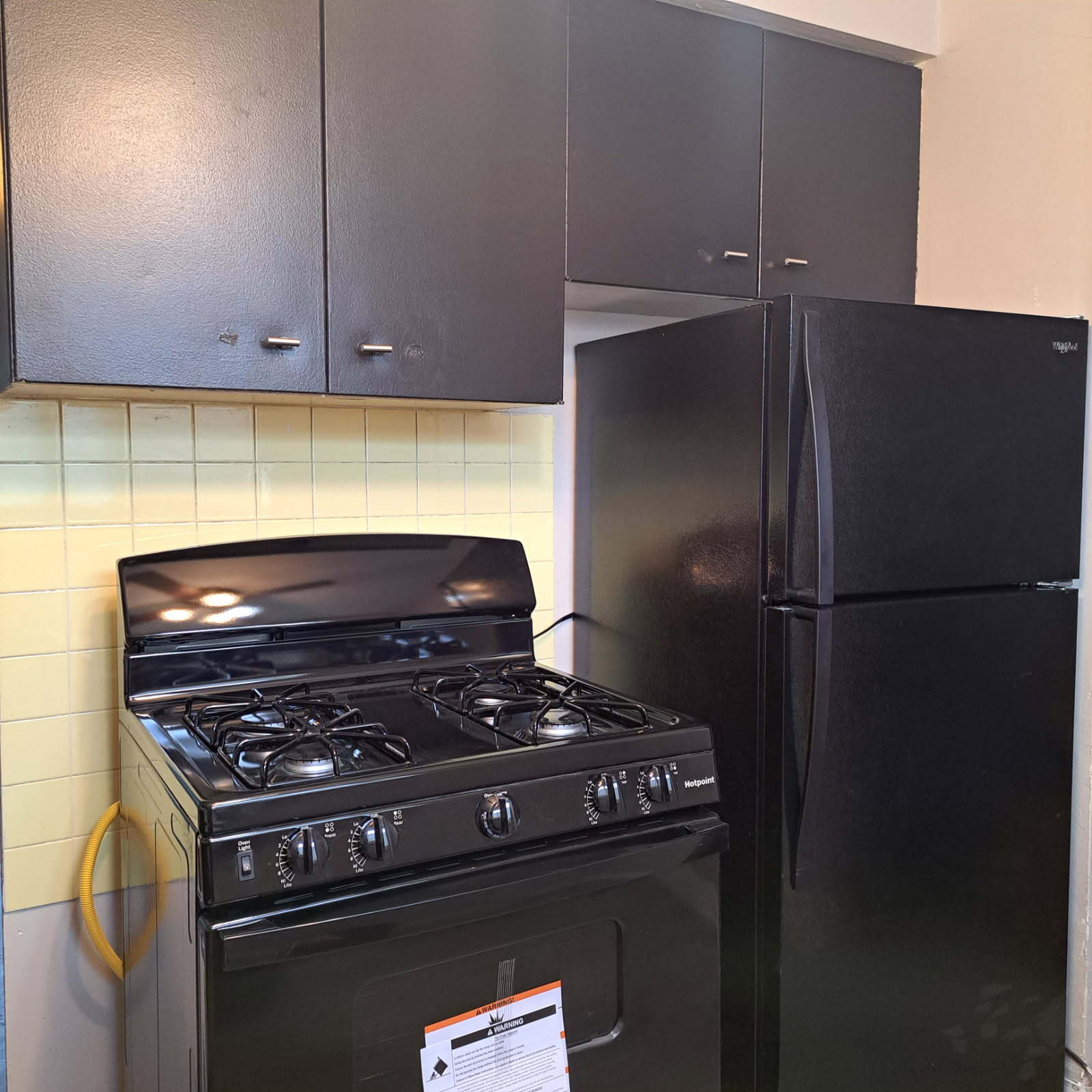 Stove_Refrigerator - 23756 Banbury Cir