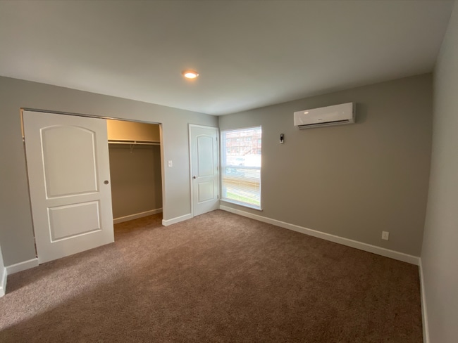Building Photo - 525 Stone Arch Dr
