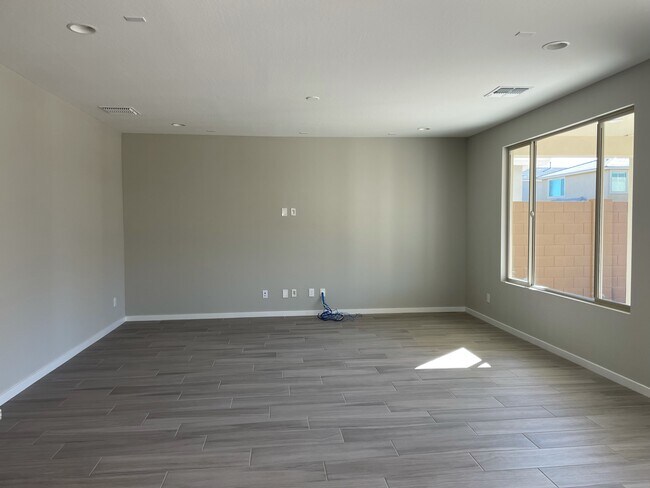 Building Photo - 3539 E Louise Dr