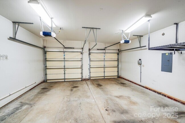 Building Photo - 10243 Squires Way