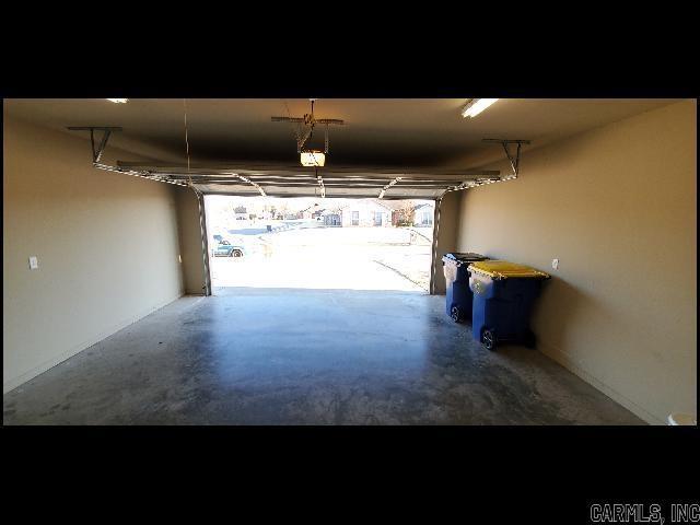 Building Photo - 2405 Canterbury Ln