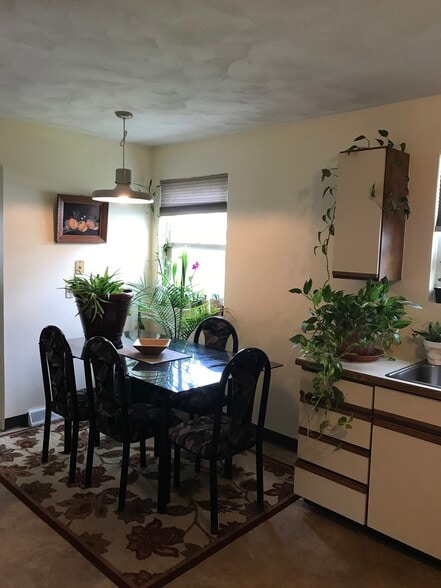 Building Photo - 2614 Magnolia St