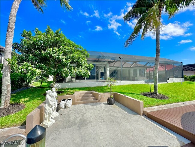 Building Photo - 2544 SW 28th Pl