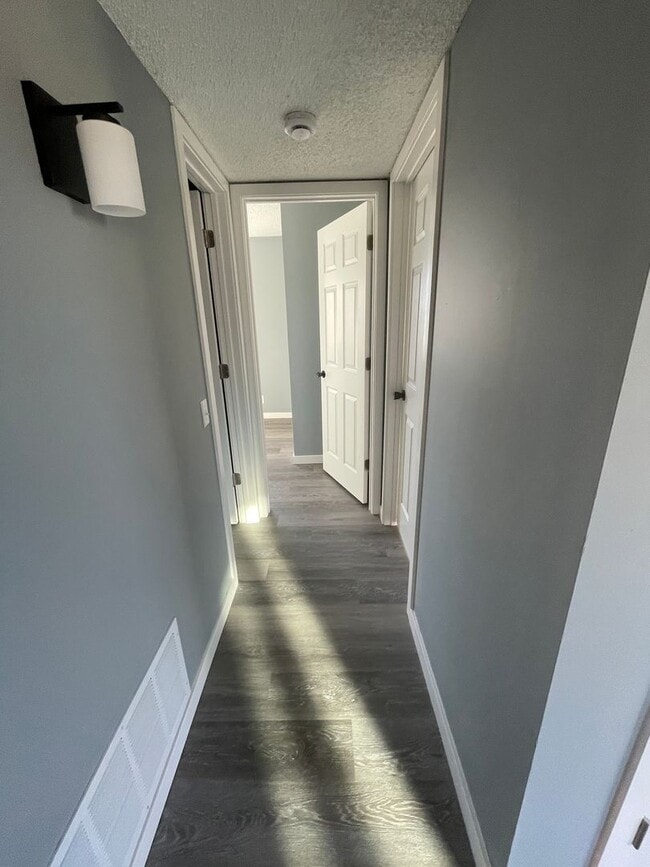 Building Photo - 3700 Paxton Dr