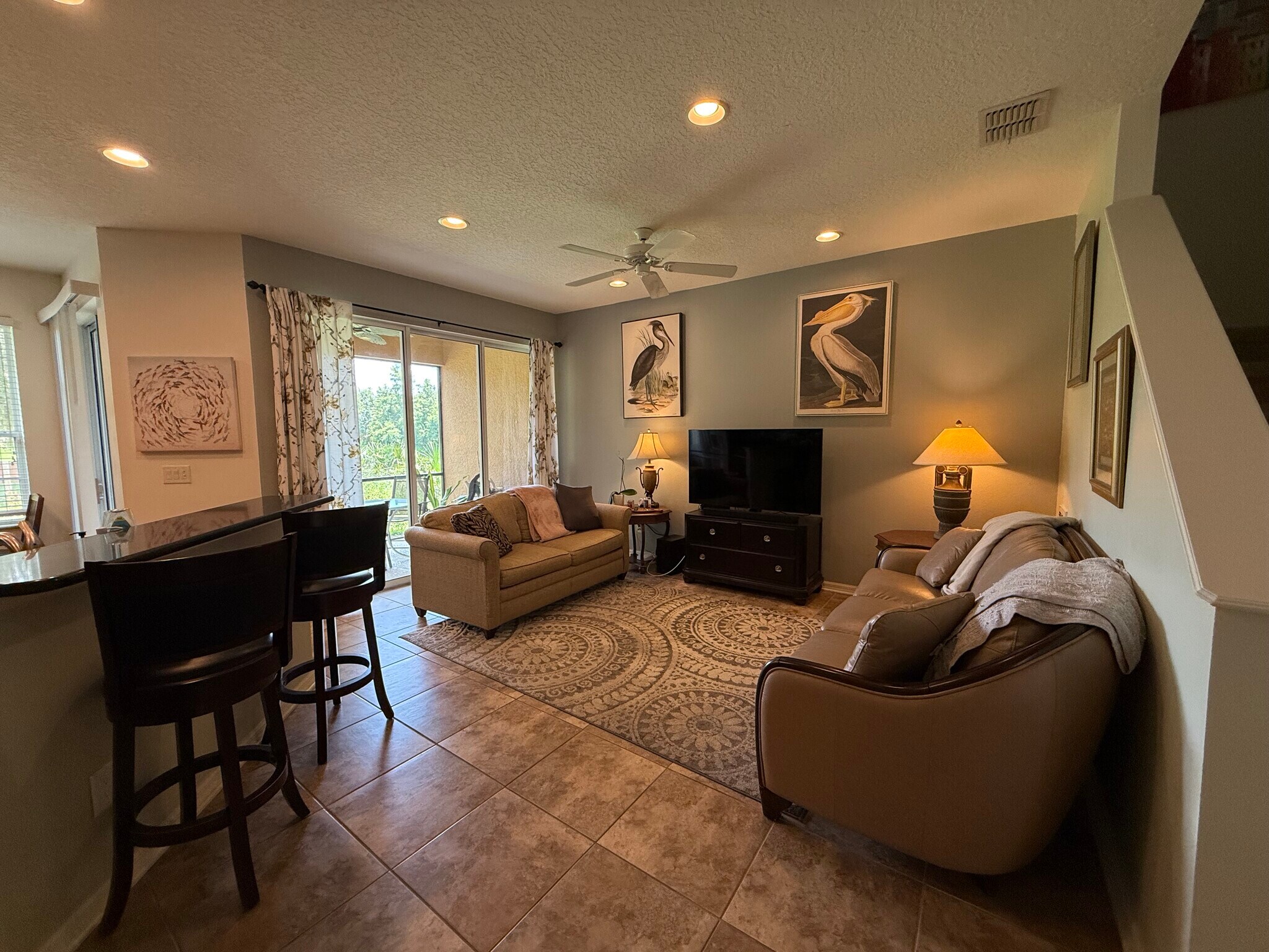 Building Photo - 8208 Villa Grande Ct