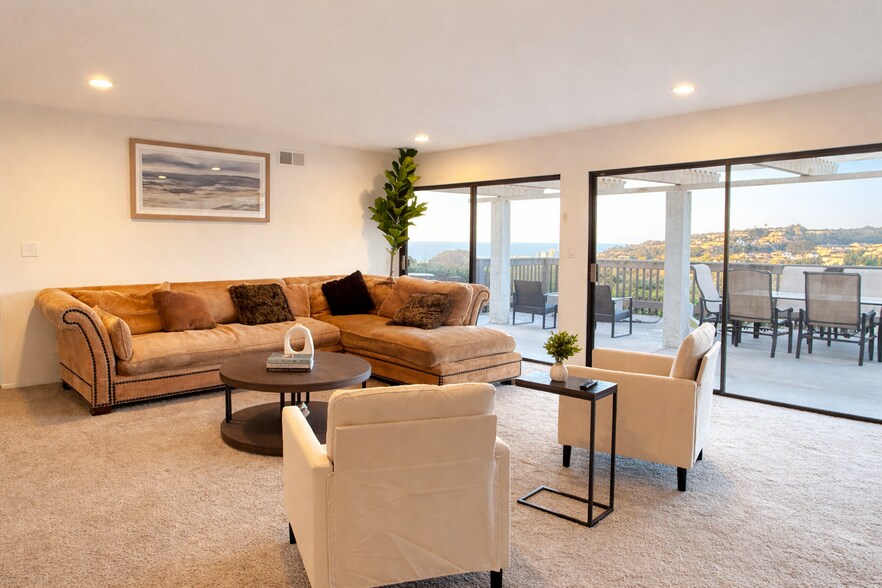 Building Photo - 7774 Via Capri