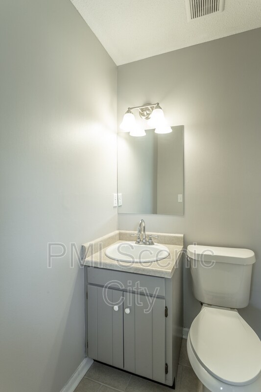 Building Photo - 5907 Browntown Rd