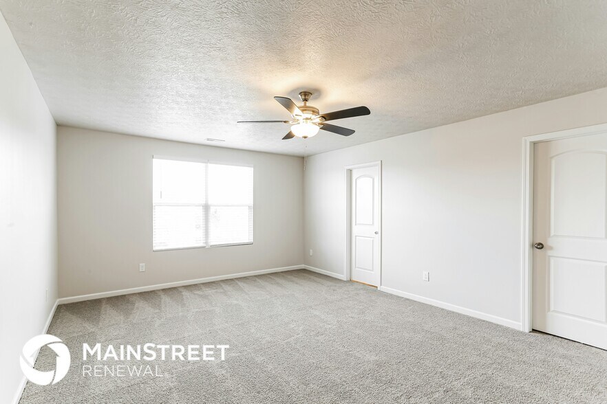 Building Photo - 5009 Roese Ave