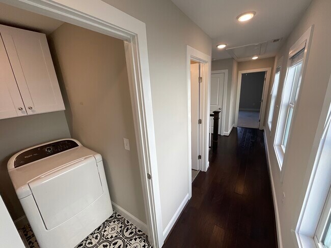 Building Photo - 2308 Echelon Ln