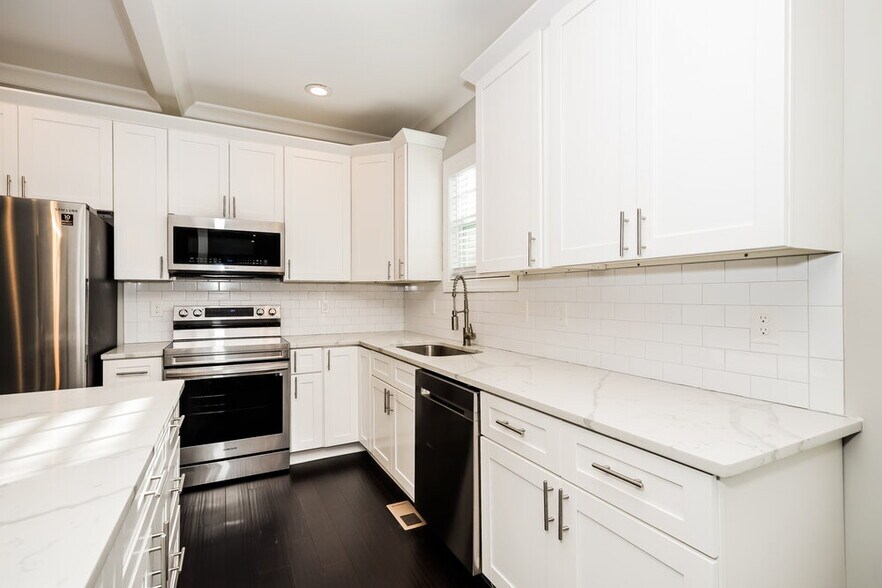 Building Photo - 10 Magan Ct