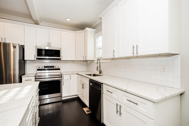 Building Photo - 10 Magan Ct