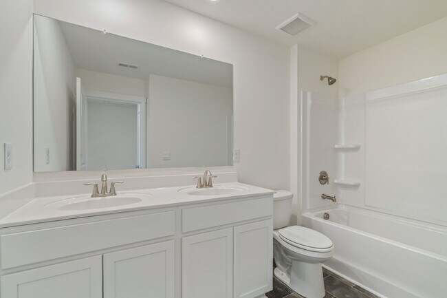Building Photo - 7650 Belhaven Ln