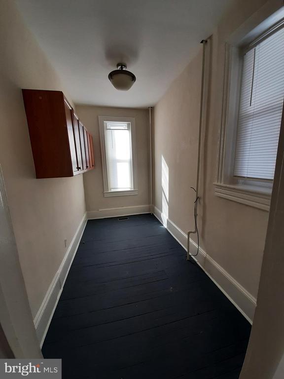 Building Photo - 553 N Loudoun St