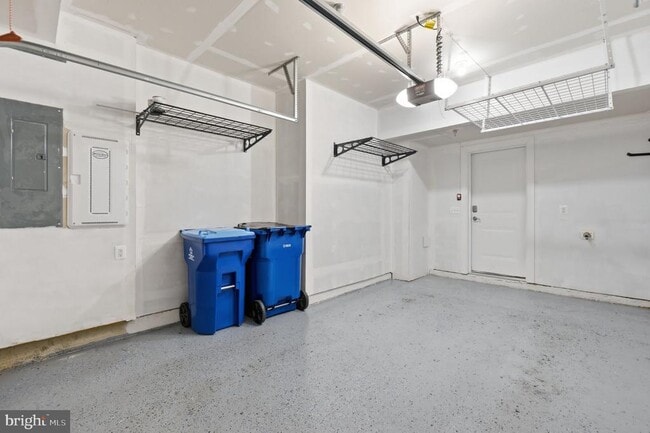 Building Photo - 44481 Wolfhound Sq