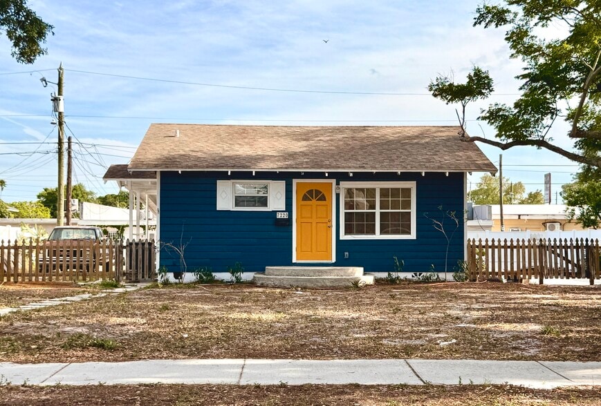 Building Photo - 7220 1st Ave N