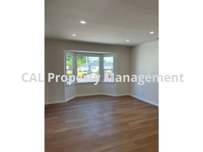 Building Photo - Burbank House for Rent in Great Location!