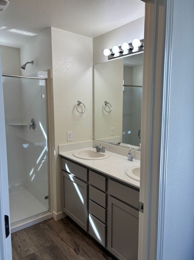 Building Photo - RENTAL AMOUNT JUST REDUCED ONLY $2,525 PER...