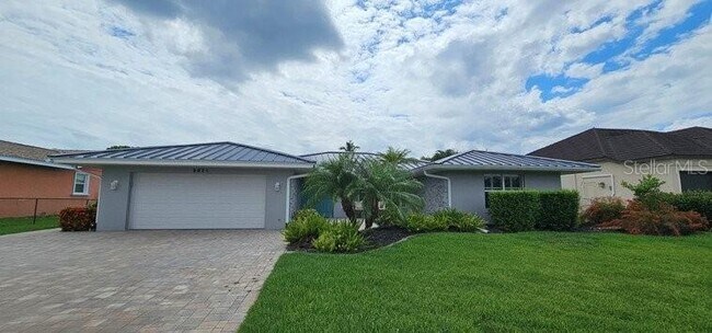 Building Photo - 2871 Coral Way