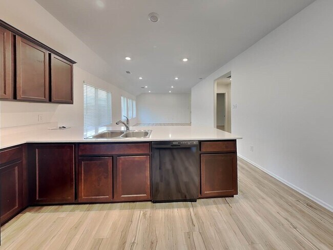 Building Photo - 22711 Bolanzo Ln