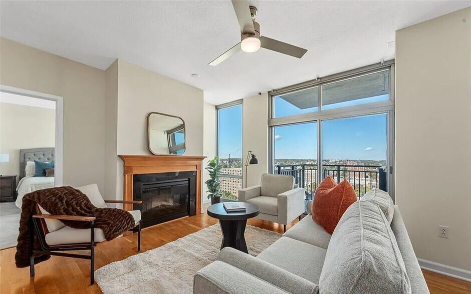 Building Photo - 4909 Laclede Ave