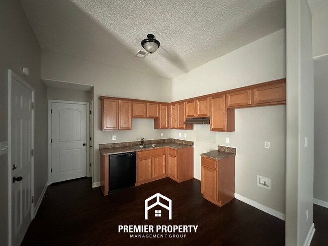 Building Photo - Charming 3BR/2BA Bartlett Area Home | High Ceilings & Hardwood Floors
