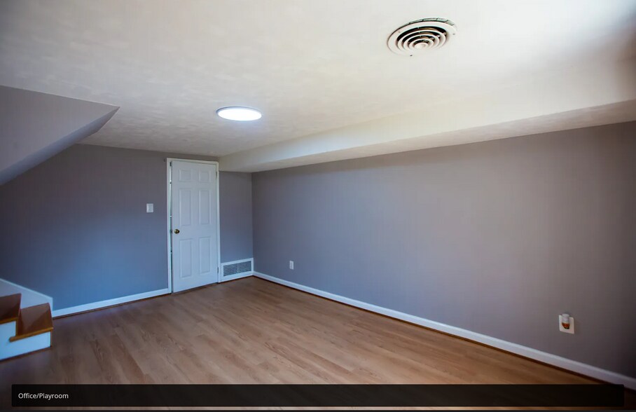 Building Photo - 6741 Bostwick Dr