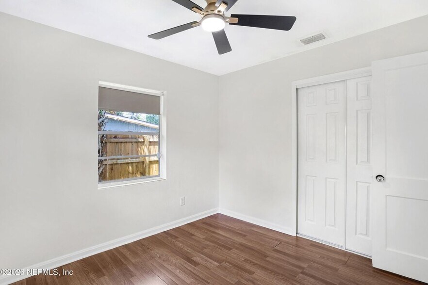 Building Photo - 5236 River Forest Dr