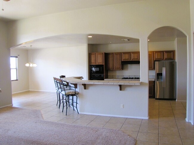 Building Photo - Spacious 3BR/2BA/2.5 CG, 2167 sq.ft. renta...