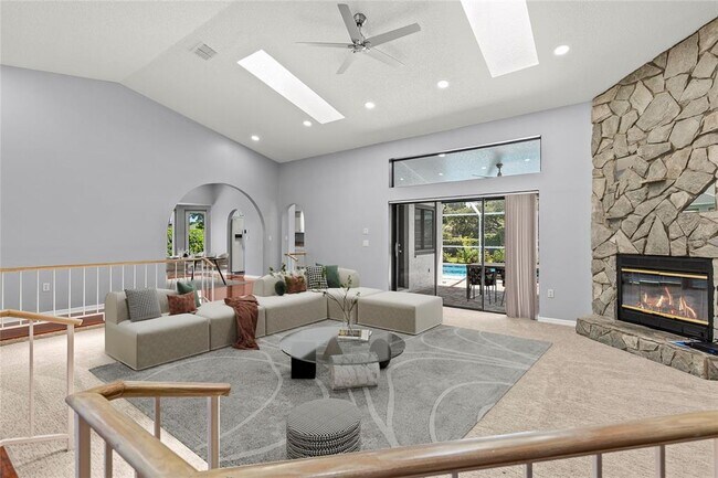 Building Photo - 9447 Ashley Dr
