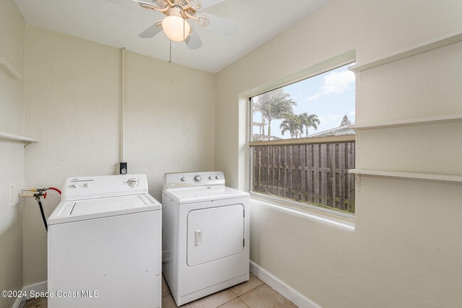 Building Photo - 1655 Wavecrest St