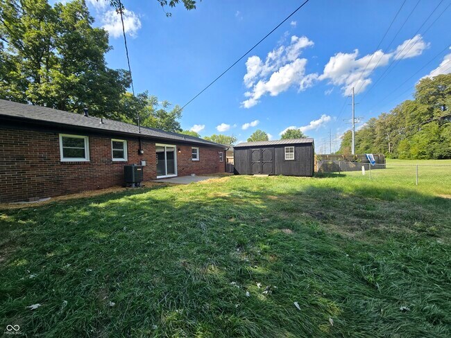 Building Photo - 2115 Dawnshire Dr