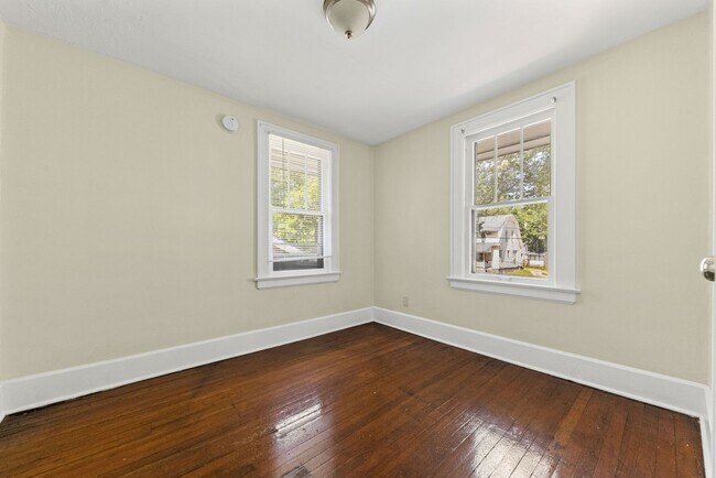 Building Photo - Classic Goodyear Heights Colonial — Hardwo...