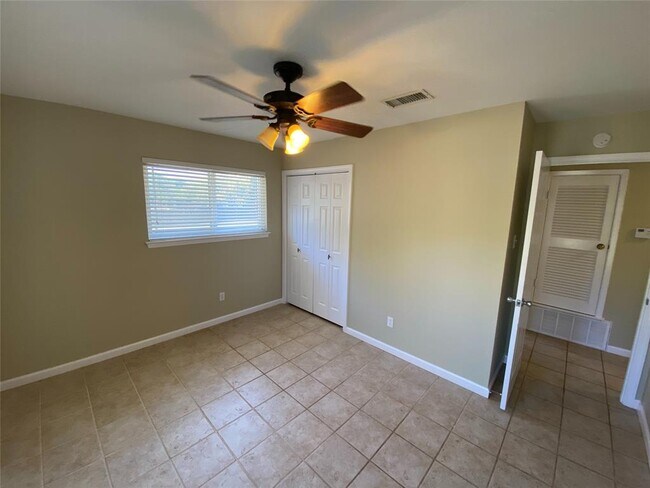 Building Photo - 13003 Algerita Terrace