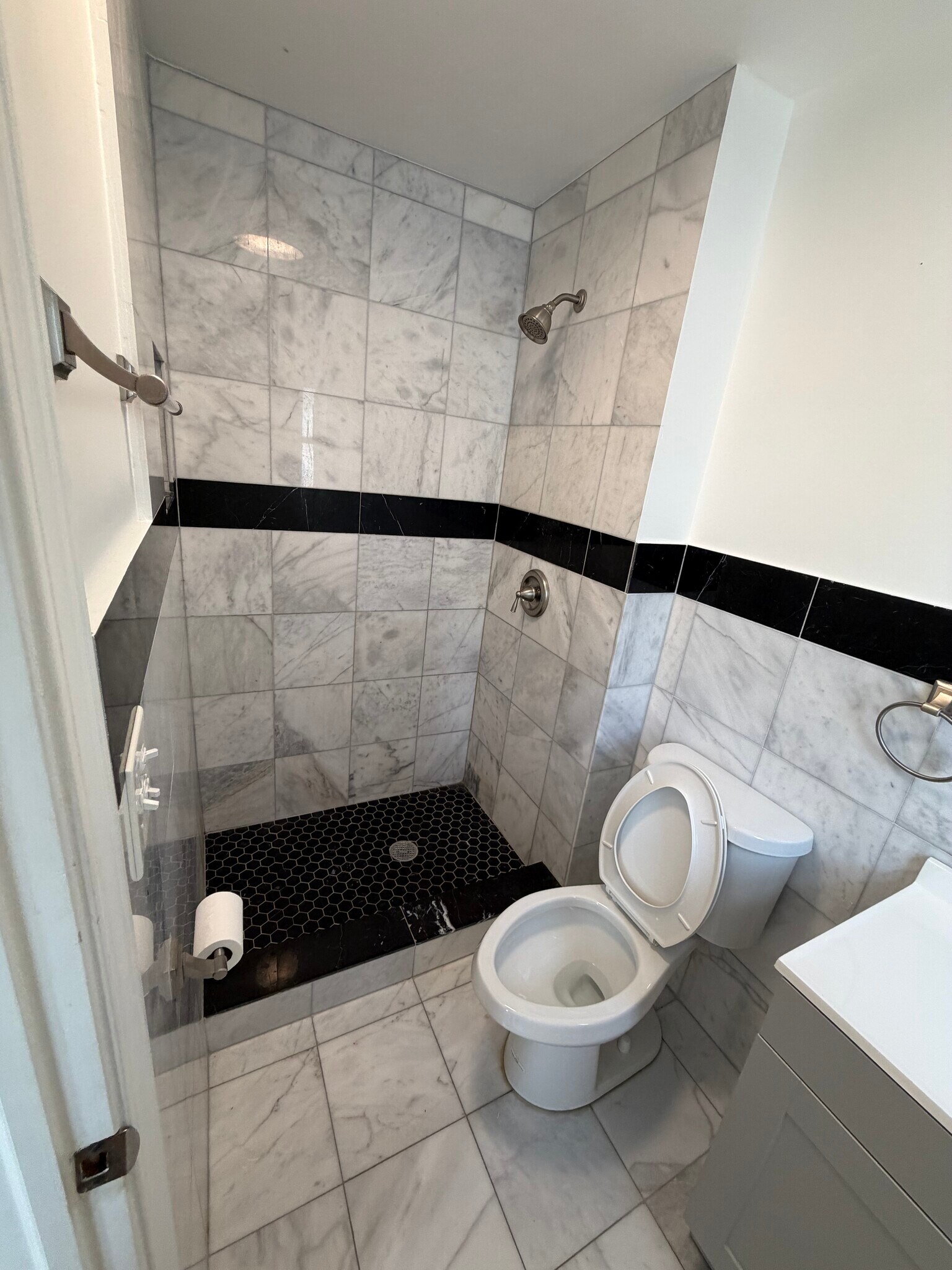Master Bedroom bathroom - 2833 Auxplaines Ave