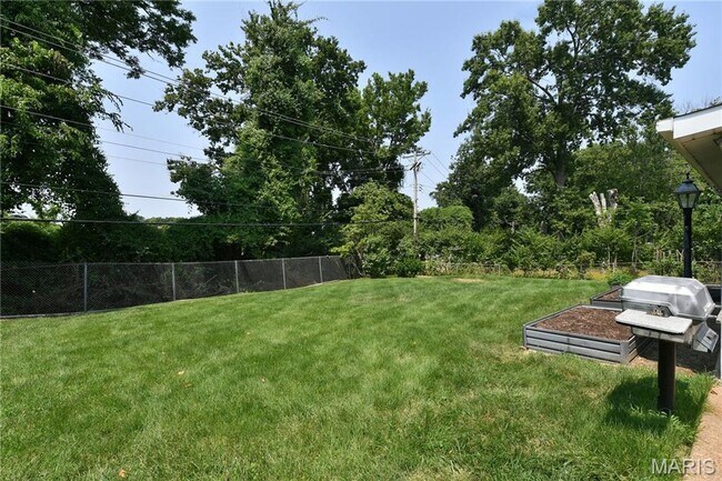 Building Photo - 965 Orchard Lakes Dr