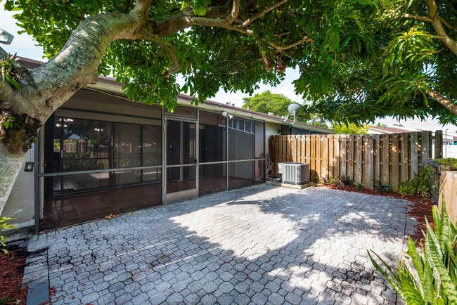 Building Photo - 1013 NW 53rd St