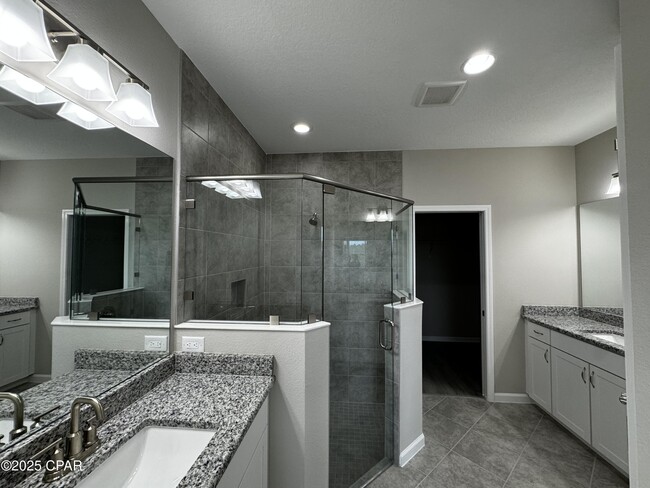 Building Photo - 9022 Parrot Pl