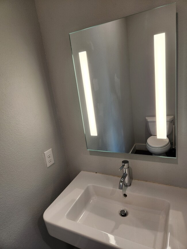 Building Photo - 1771 Mccoy St