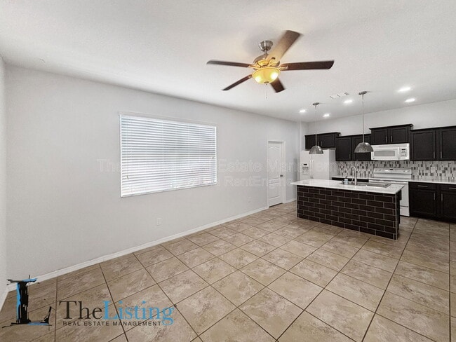 Building Photo - 11174 Savannah Landing Cir